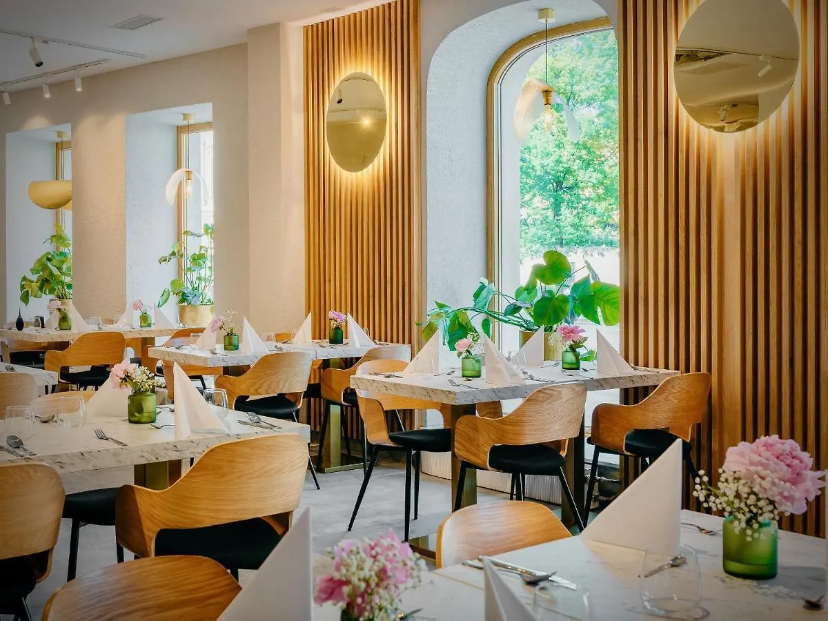 Jess Hotel & Spa Warsaw Old Town 3*,